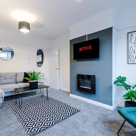 Welcoming 3 Bed Home, 10 Mins From Chester Races And Zoo Saughall Экстерьер фото