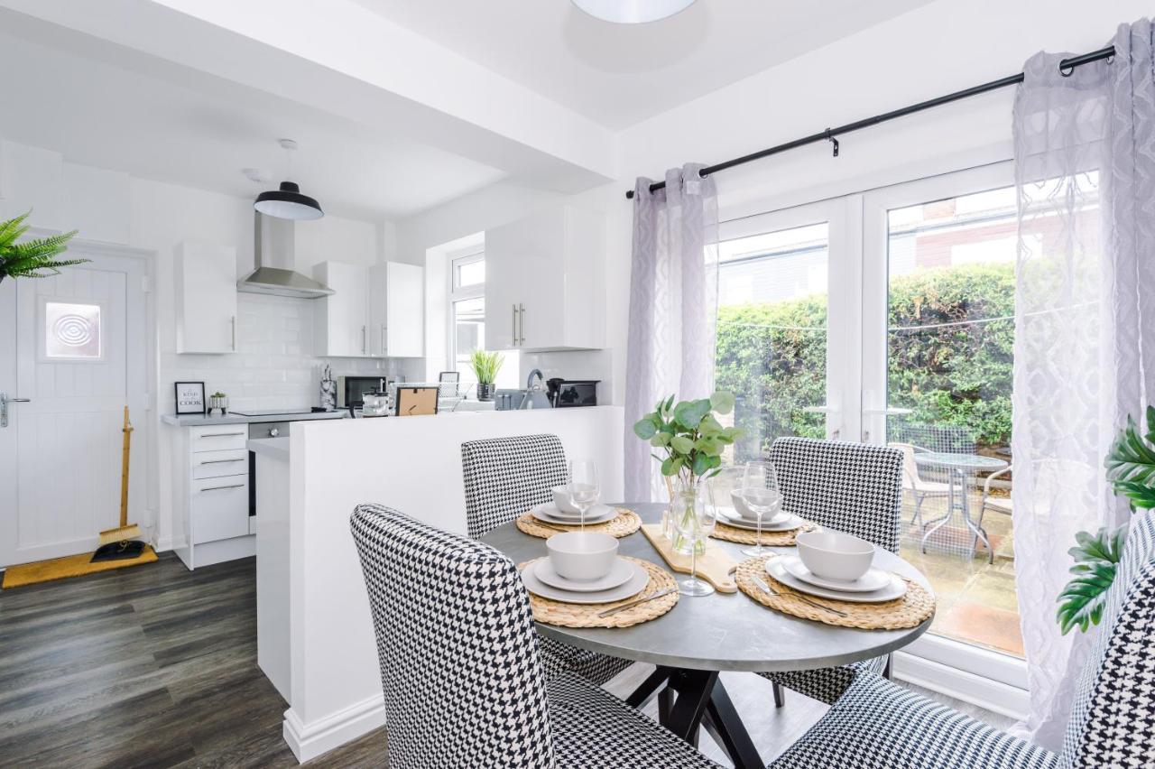 Welcoming 3 Bed Home, 10 Mins From Chester Races And Zoo Saughall Экстерьер фото