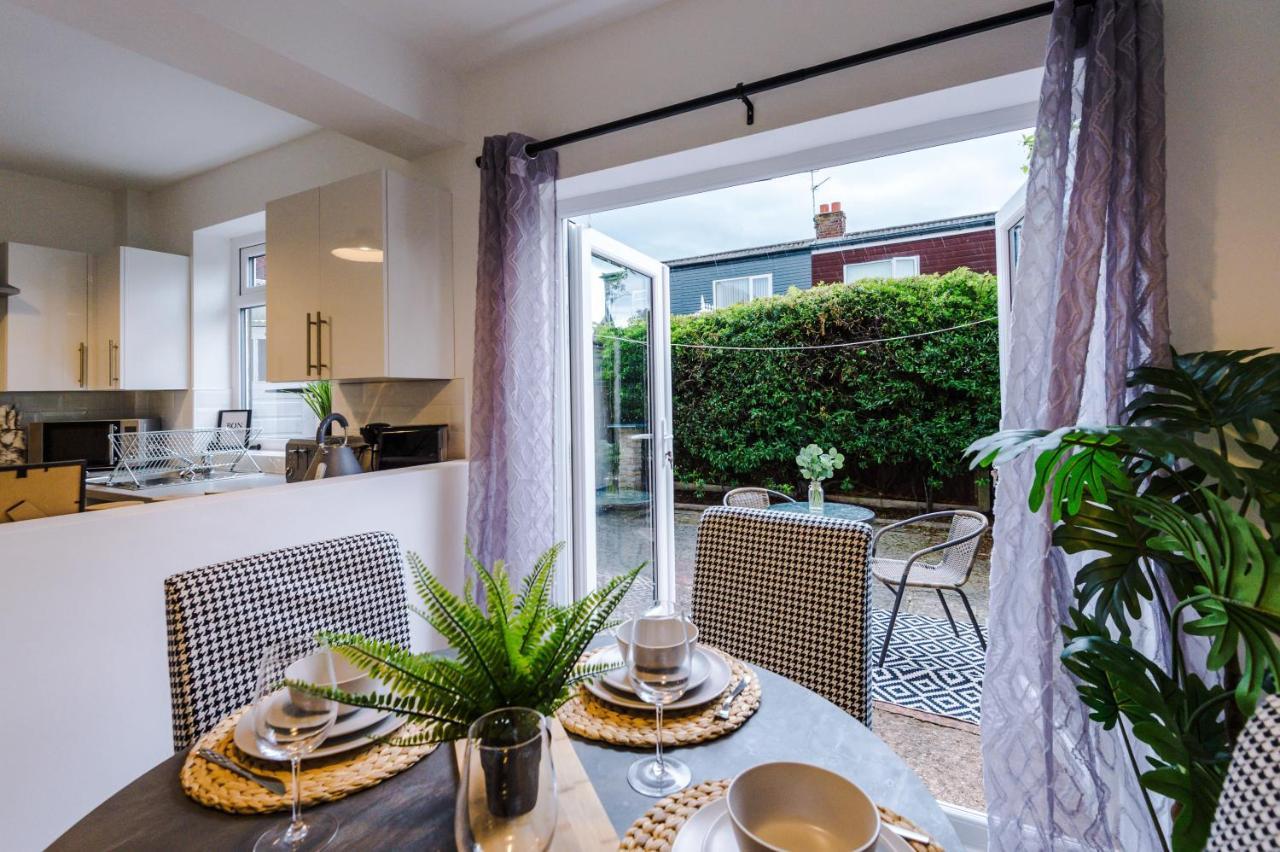 Welcoming 3 Bed Home, 10 Mins From Chester Races And Zoo Saughall Экстерьер фото